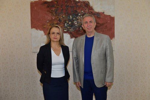Ankara Büyükşehir Belediye Başkanı Mansur Yavaş radyocularla buluştu.